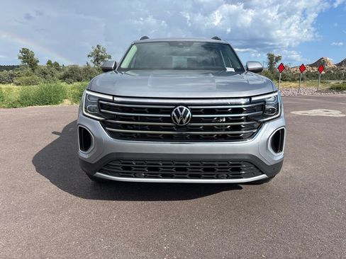 Used 2024 Volkswagen Atlas SE FWD image 9