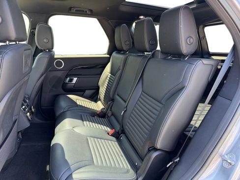 Used 2023 Land Rover Discovery S AWD/4WD image 16