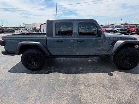 Used 2024 Jeep Gladiator Rubicon w/ Technology Group AWD/4WD image 10