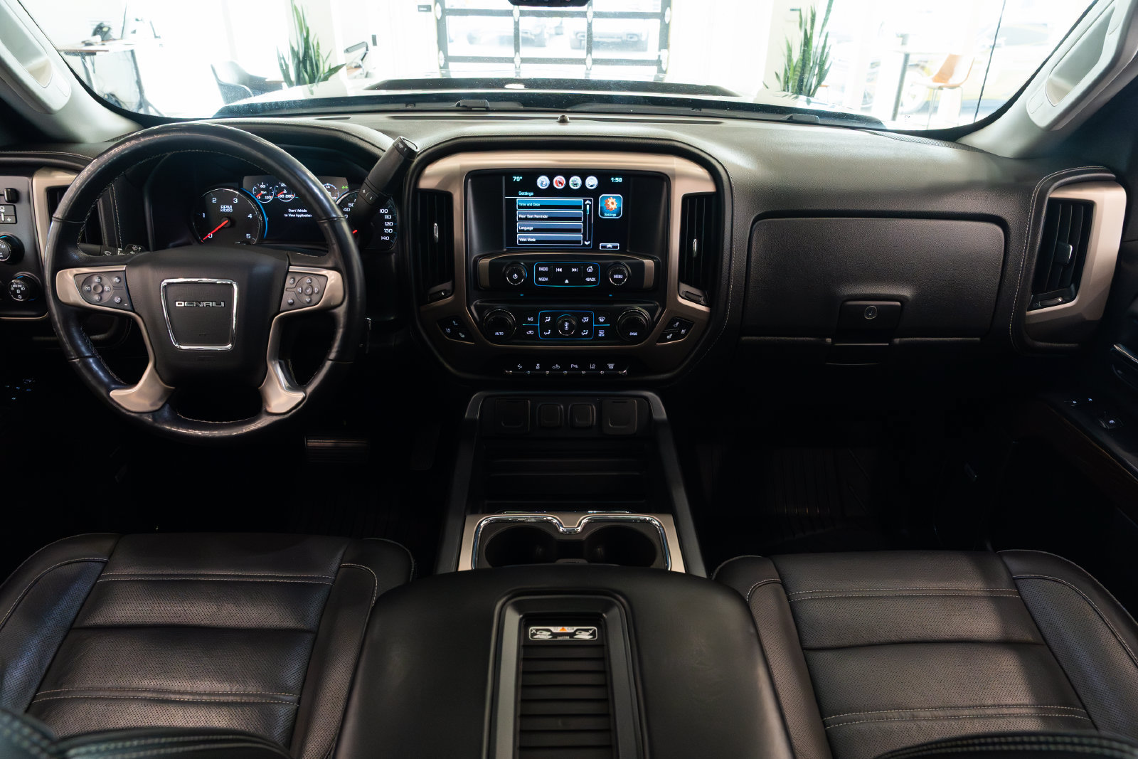Used 2018 GMC Sierra 3500 Denali w/ Duramax Plus Package AWD/4WD image 8