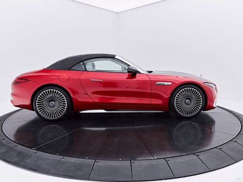 Used 2026 Mercedes-Benz Maybach SL 680 image 26