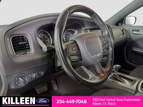Used 2023 Dodge Charger SXT RWD image 10