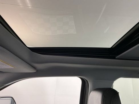 Used 2025 Ford F450 Lariat w/ FX4 Off-Road Package image 23