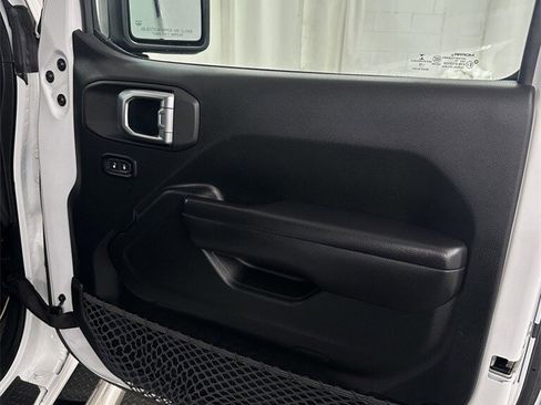 Used 2018 Jeep Wrangler Sport w/ Quick Order Package 24S image 32