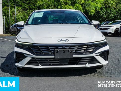 Used 2024 Hyundai Elantra Limited FWD image 10