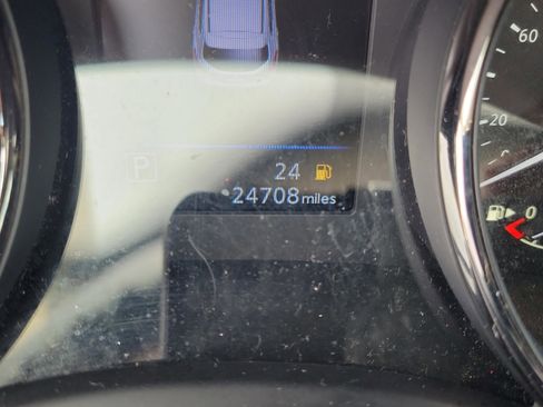 Used 2020 Nissan Rogue Sport S image 23