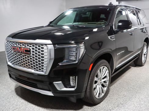 Used 2023 GMC Yukon Denali w/ LPO, Floor Liner Package AWD/4WD image 37