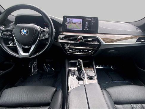 Used 2022 BMW 530i xDrive w/ Convenience Package AWD/4WD image 16