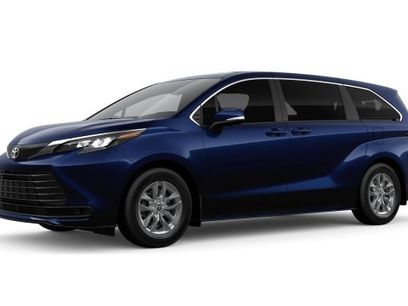 New 2026 Toyota Sienna LE