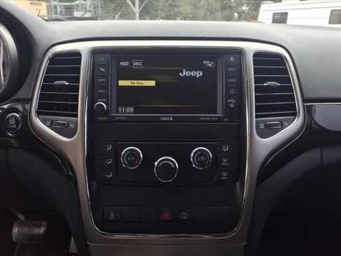 Used 2013 Jeep Grand Cherokee Laredo RWD image 14