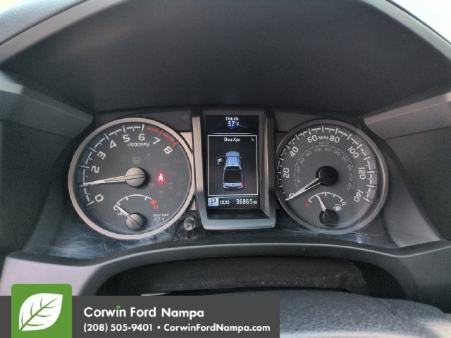 Used 2020 Toyota Tacoma TRD Sport w/ TRD Premium Sport Package AWD/4WD image 15