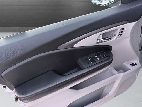 Used 2021 Honda Pilot Special Edition image 24