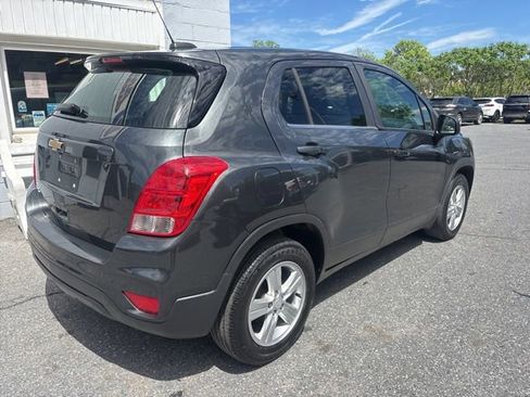 Used 2020 Chevrolet Trax LS FWD image 5