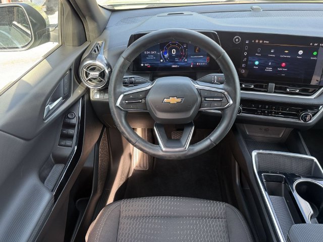 Used 2025 Chevrolet Equinox LT w/ Safety and Technology Package FWD image 15