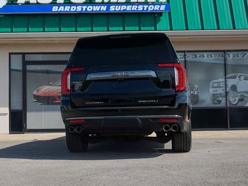Used 2023 GMC Yukon XL Denali Ultimate AWD/4WD image 3