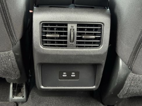 Used 2024 Nissan Rogue SV AWD/4WD image 25