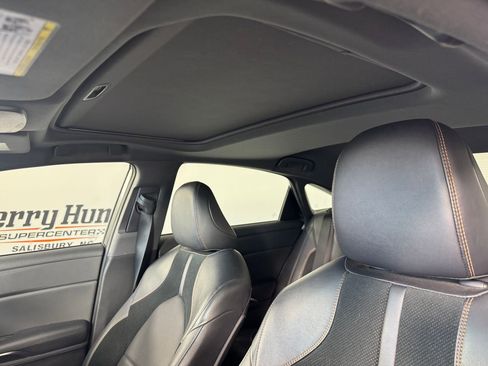 Used 2022 Toyota Avalon XSE w/ Carpet Mat Package (TMS) image 4