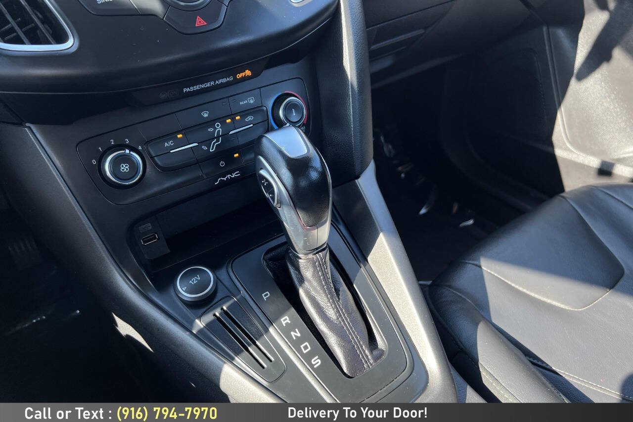 Used 2015 Ford Focus SE w/ Equipment Group 201A FWD image 19