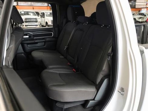 Used 2025 RAM 2500 Big Horn AWD/4WD image 36