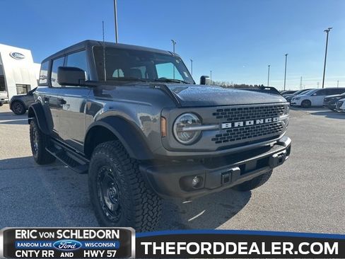 New 2025 Ford Bronco Badlands w/ Sasquatch Package image 1