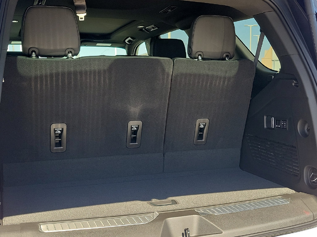 New 2026 GMC Yukon Denali w/ Denali Reserve Package AWD/4WD image 18