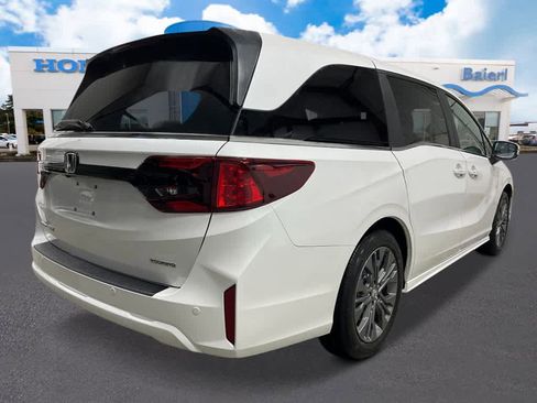 New 2026 Honda Odyssey Touring image 5