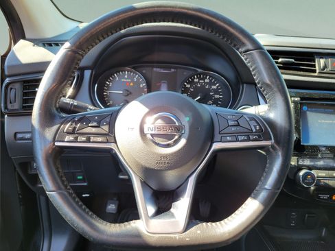Used 2018 Nissan Rogue Sport SL FWD image 15