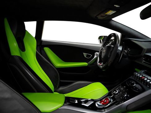 Used 2015 Lamborghini Huracan LP 610-4 AWD/4WD image 56