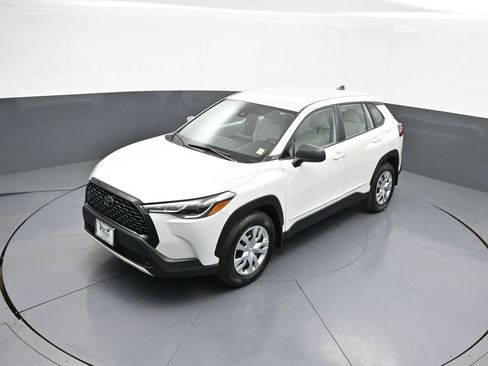Certified 2022 Toyota Corolla Cross L AWD/4WD image 33