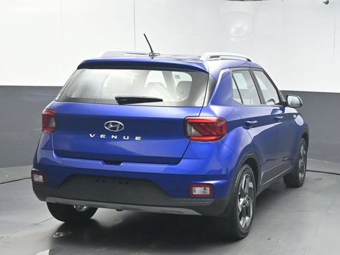Used 2023 Hyundai Venue SEL FWD image 7