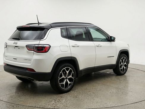 Used 2025 Jeep Compass Limited AWD/4WD image 9