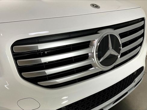 Certified 2026 Mercedes-Benz GLB 250 4MATIC image 33