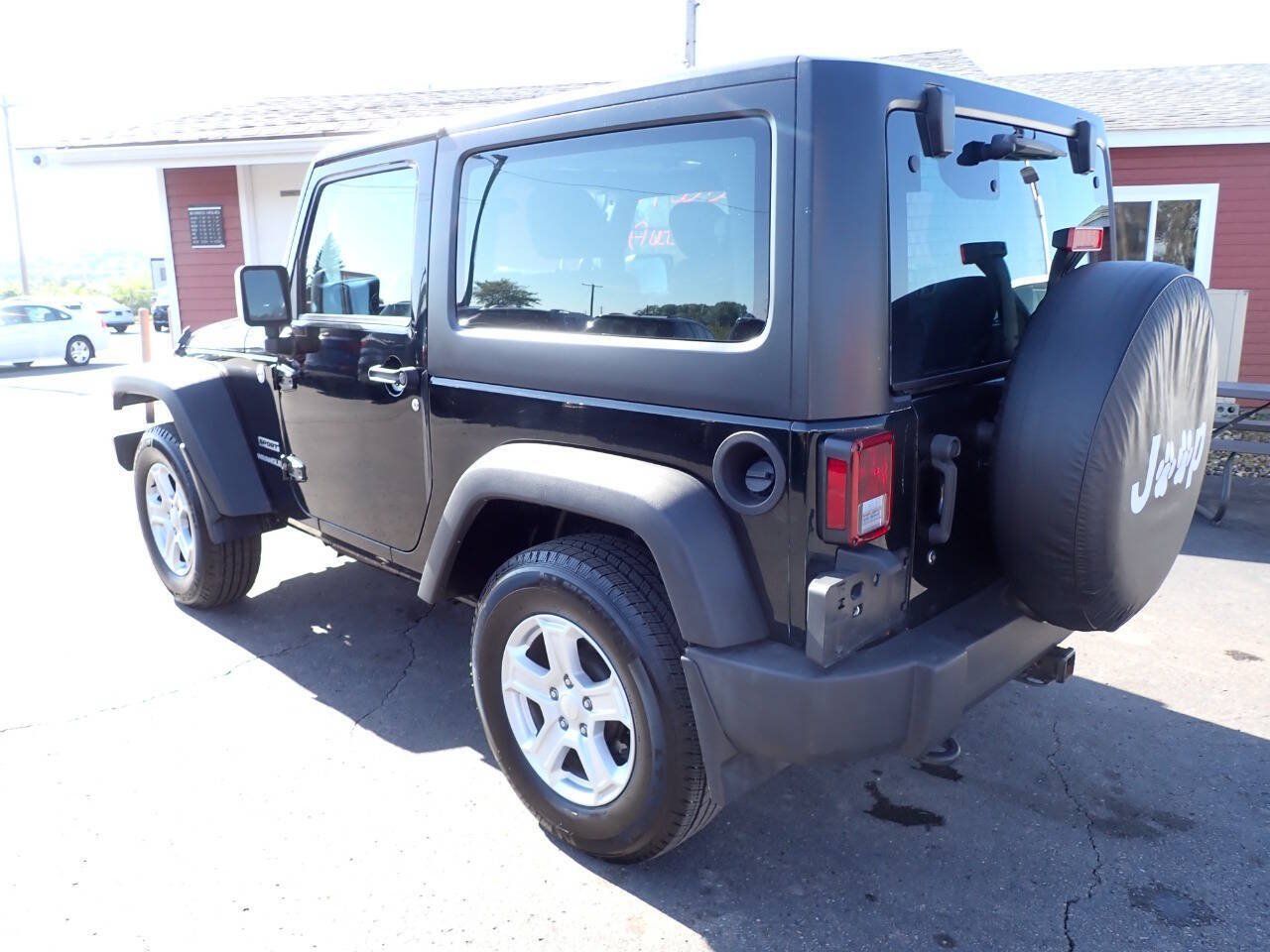 Used 2012 Jeep Wrangler Sport w/ Connectivity Group AWD/4WD image 4