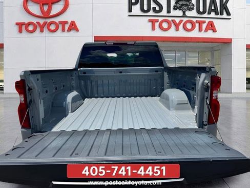 Used 2024 Chevrolet Silverado 1500 LT AWD/4WD image 33