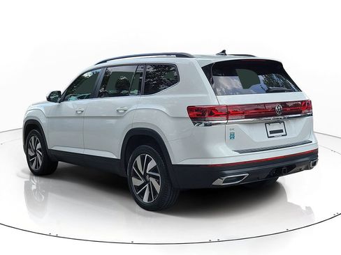Used 2024 Volkswagen Atlas SE FWD image 4