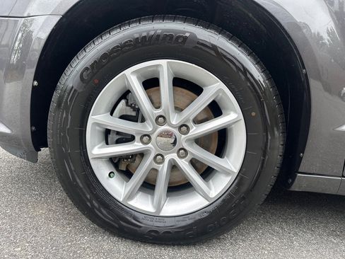 Used 2019 Dodge Grand Caravan SXT image 37