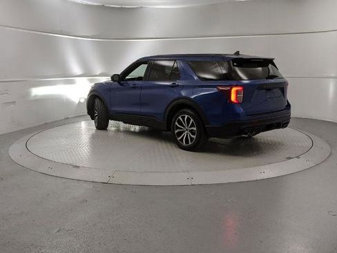 Certified 2022 Ford Explorer ST image 4