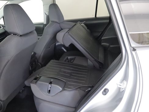 Used 2025 Toyota RAV4 LE AWD/4WD image 20