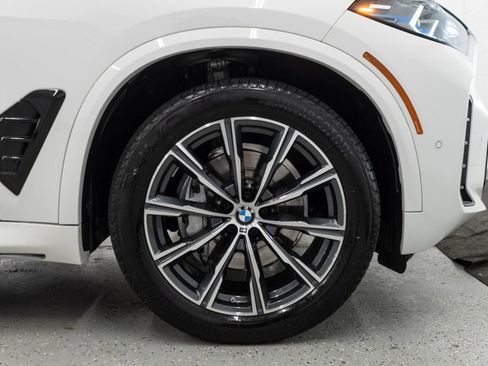 Used 2025 BMW X5 xDrive40i image 41
