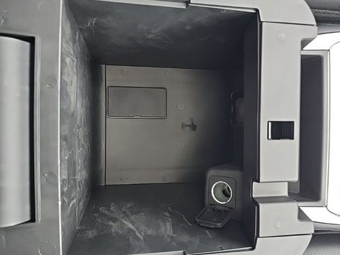 Used 2023 Ford Explorer XLT w/ Equipment Group 202A image 37