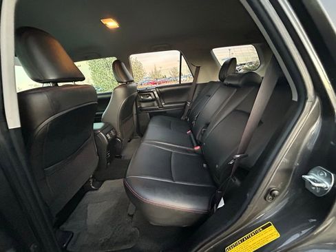 Used 2017 Toyota 4Runner TRD Off-Road Premium AWD/4WD image 27