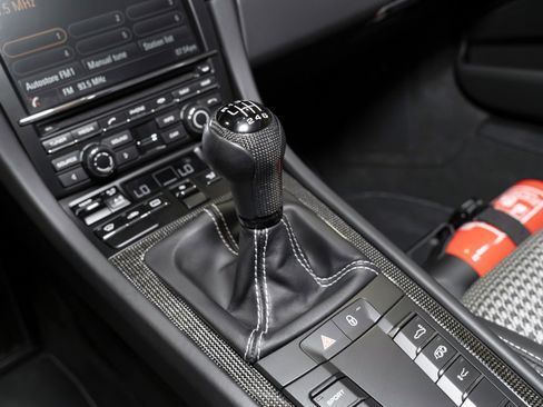 Used 2016 Porsche 911 R image 18