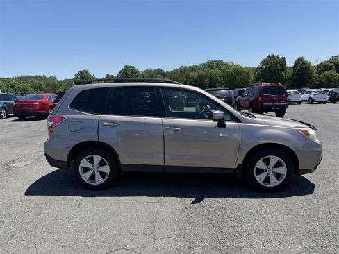 Used 2015 Subaru Forester 2.5i Premium w/ All-Weather Package AWD/4WD image 4