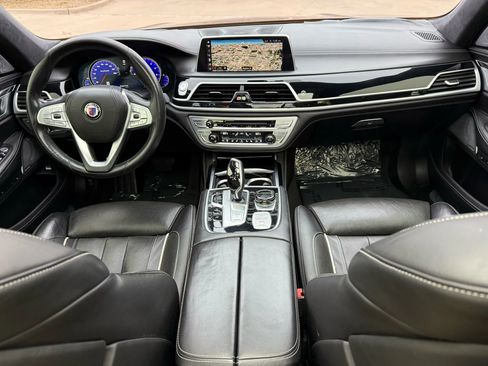 Used 2019 BMW ALPINA B7 xDrive w/ Luxury Rear Seating Package image 12
