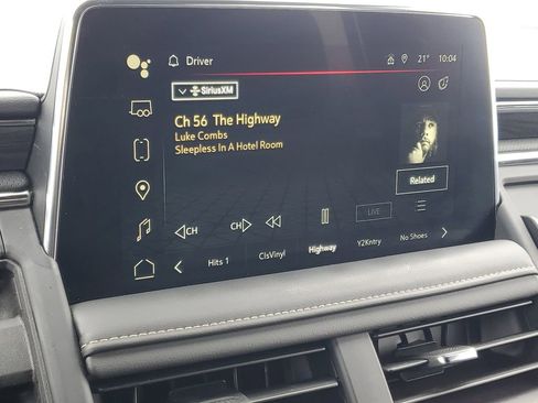 Certified 2024 GMC Yukon XL SLT w/ SLT Luxury Package image 18