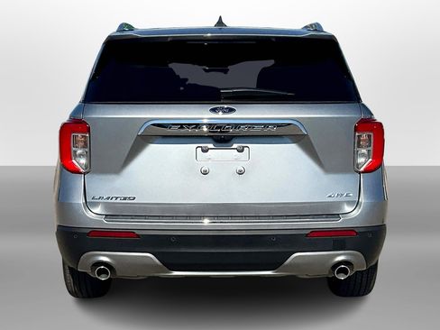 Used 2023 Ford Explorer Limited image 4