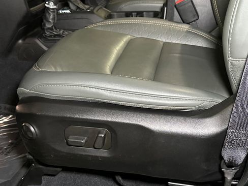 Used 2024 Jeep Wrangler High Altitude AWD/4WD image 20