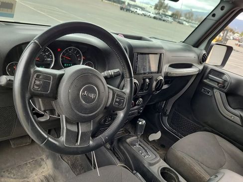 Used 2018 Jeep Wrangler Unlimited Sport S image 7