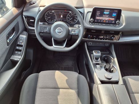 Used 2021 Nissan Rogue SV AWD/4WD image 2