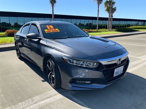 Used 2019 Honda Accord Sport image 4